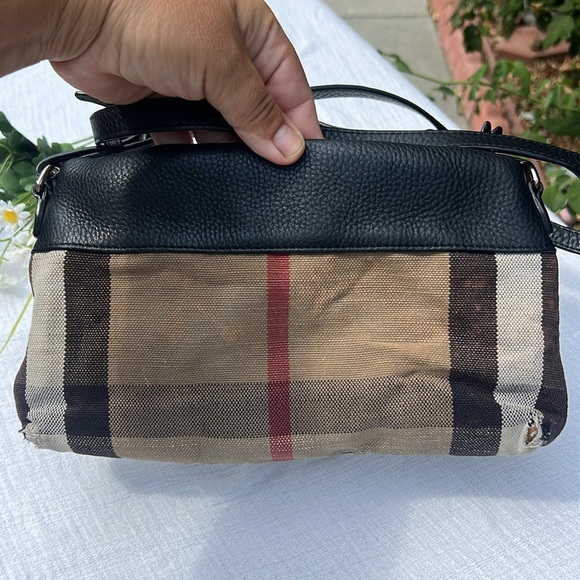 Burrberry Small Farley' Canvas Check & Leather Clutch Bag.❤️ - Picture 4 of 16